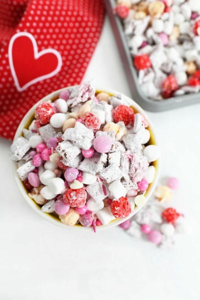 Cupid Crunch (Valentine's Day Chex Snack Mix) - Sizzling Eats