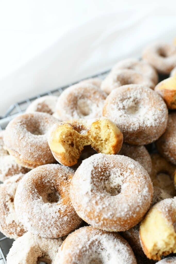 Baked Apple Cider Donuts - Sizzling Eats