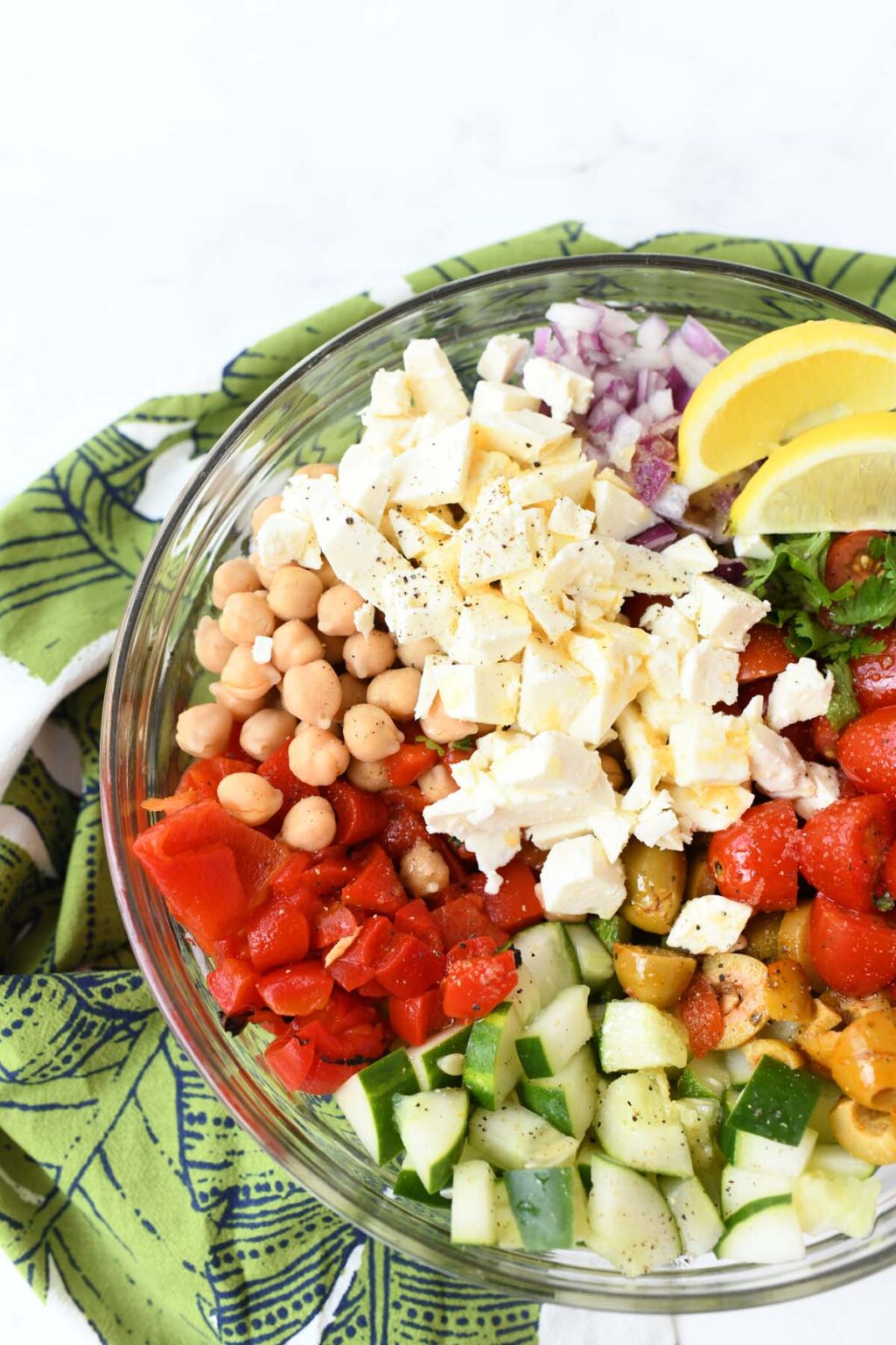 Delicious Mediterranean Chickpea Salad - Sizzling Eats